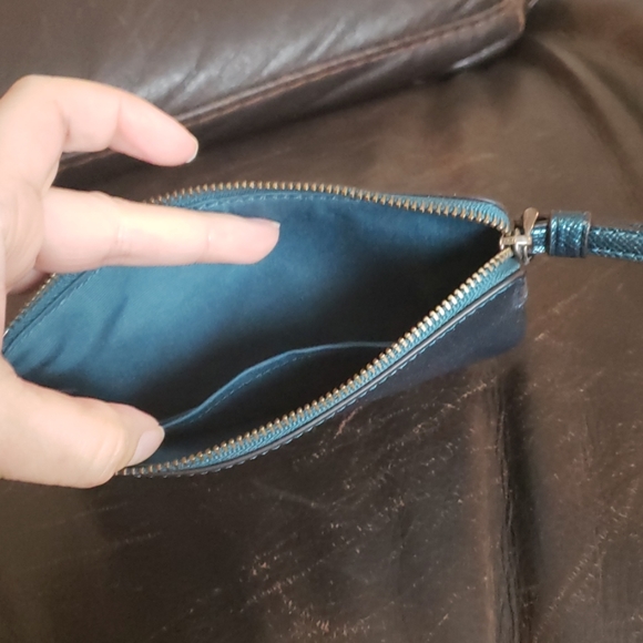 Small zip up wallet - Picture 2 of 2